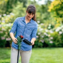 Bosch EasyGrassCut 26 280W Corded Grass Trimmer 9 Bosch EasyGrassCut 26 280W Corded Grass Trimmer -Garden & Outdoors bosch easygrasscut 26 280w corded grass trimmer4059952611488 04i bq