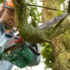 Bosch UniversalChain35 1.8W Mains Fed Corded 350mm Chainsaw -Garden & Outdoors bosch universalchain35 1 8w mains fed corded 350mm chainsaw4059952608167 04i bq