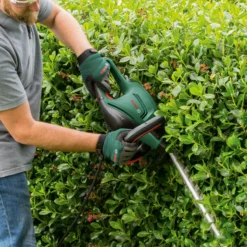 Bosch UniversalHedgeCut 60 480W 116cm Corded Hedge Trimmer 12 Bosch UniversalHedgeCut 60 480W 116cm Corded Hedge Trimmer -Garden & Outdoors bosch universalhedgecut 60 480w 116cm corded hedge trimmer4059952614717 05i bq