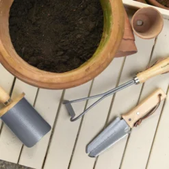 Burgon & Ball Container Weeding Knife 5 Burgon & Ball Container Weeding Knife -Garden & Outdoors burgon ball container weeding knife5019360014874 01i bq