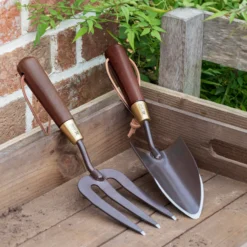 Burgon & Ball Dark Wood Hand Fork -Garden & Outdoors burgon ball dark wood hand fork5019360201564 02i bq