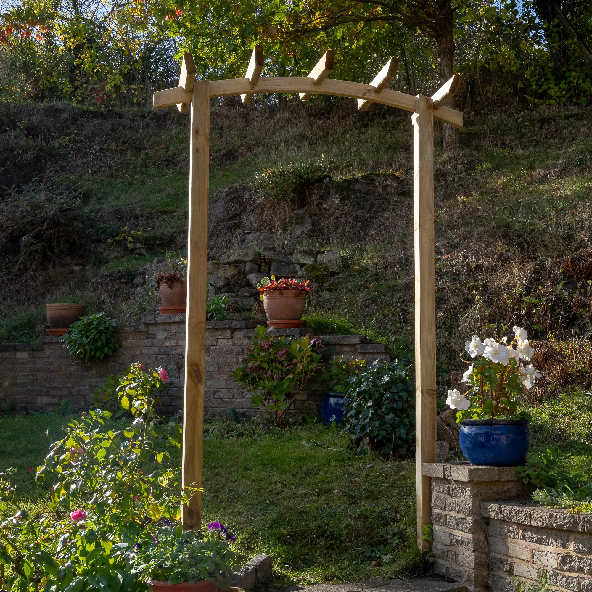Forest Garden Hanbury Dome Top European Softwood Arch (H) 218.3cm X (W) 134cm 1 Forest Garden Hanbury Dome Top European Softwood Arch (H) 218.3cm X (W) 134cm