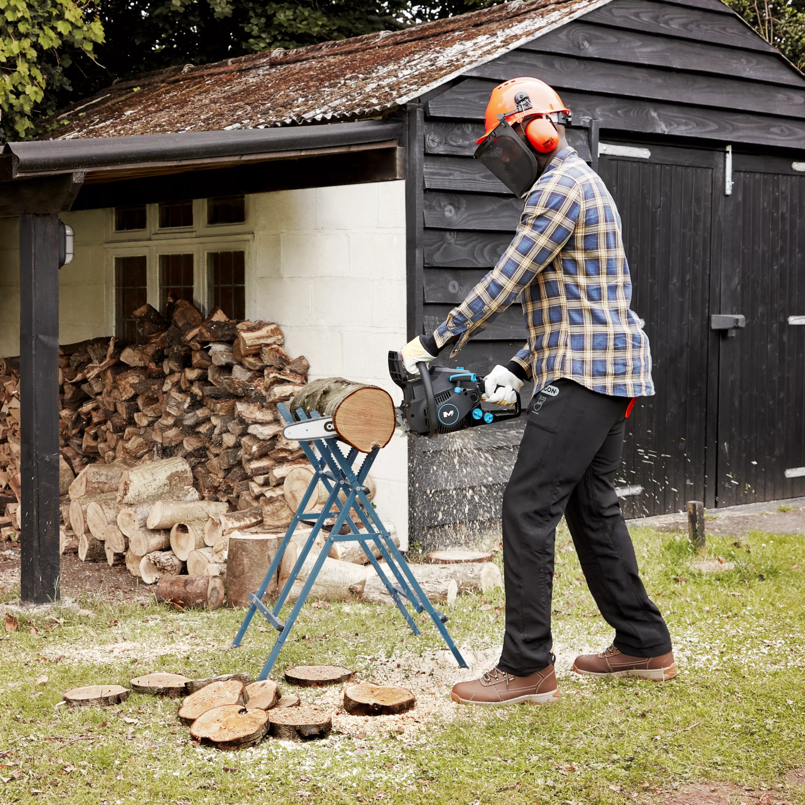 Mac Allister MCSWP40-2 400mm Petrol Chainsaw 3 Mac Allister MCSWP40-2 400mm Petrol Chainsaw - Image 3