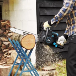 Mac Allister MCSWP40-2 400mm Petrol Chainsaw 12 Mac Allister MCSWP40-2 400mm Petrol Chainsaw -Garden & Outdoors mac allister mcswp40 2 400mm petrol chainsaw5059340255873 02i