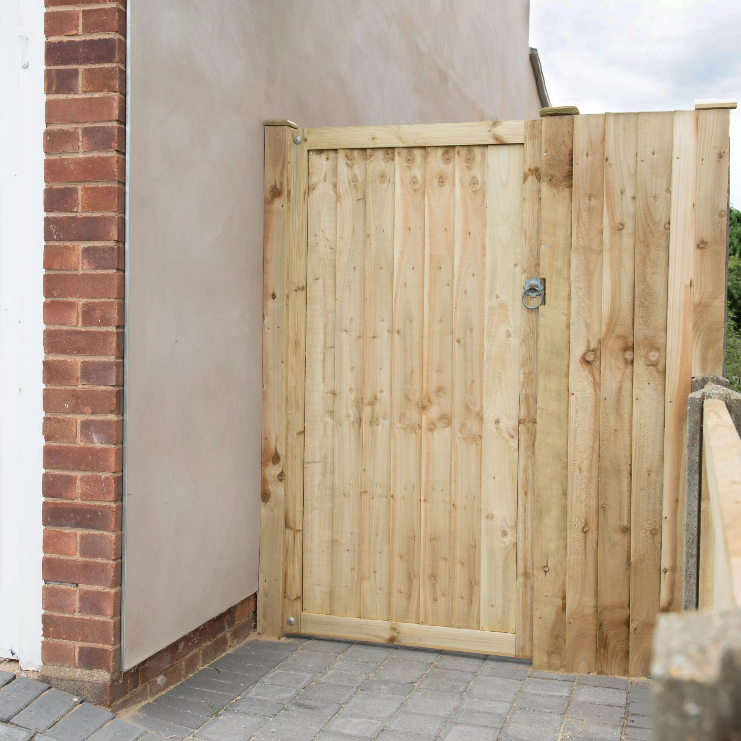 Pine Traditional Gate, (H)1.8m (W)0.92m 3 Pine Traditional Gate, (H)1.8m (W)0.92m - Image 3