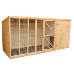 Shire Animal House, (H)1.67m (W)1.19m (D)1.19m