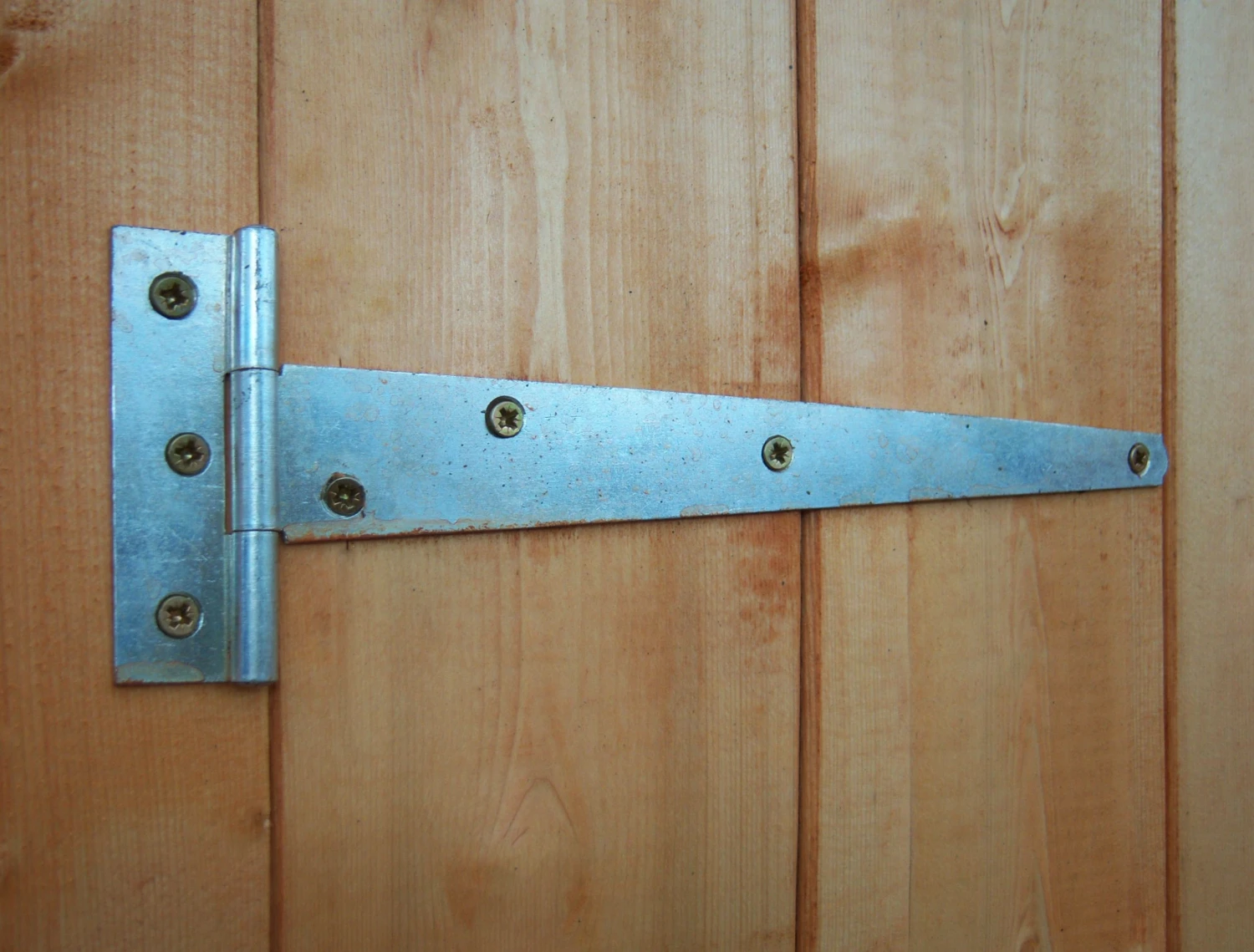 Shire Murrow 10x10 Ft Pent Shiplap Wooden Shed With Floor - Assembly Service Included 2 Shire Murrow 10x10 Ft Pent Shiplap Wooden Shed With Floor - Assembly Service Included - Image 2