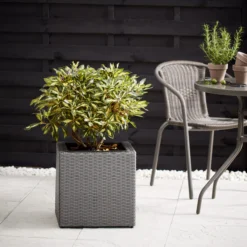 Verve Iraklia Grey Square Planter -Garden & Outdoors verve iraklia grey square planter5059340327549 01i
